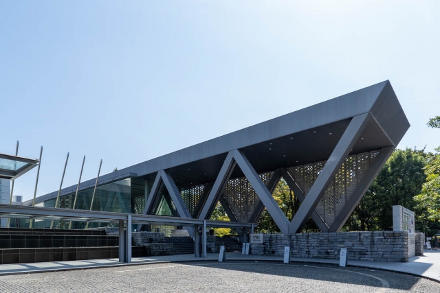 東京都現代美術館外観